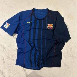 BARCALONA AWAY KIT 04-05